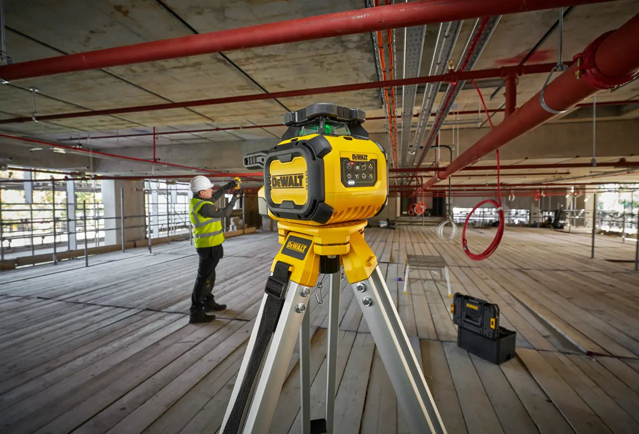 Kit livella laser rotativa autolivellante verde USB-C da 600 m con rilevatore Dewalt DCLE15221G