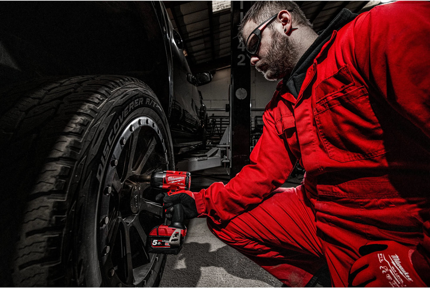 Llave de impacto de par medio M18 FUEL 1/2" Con anillo de fricción Milwaukee M18 FMTIW2F12-502X