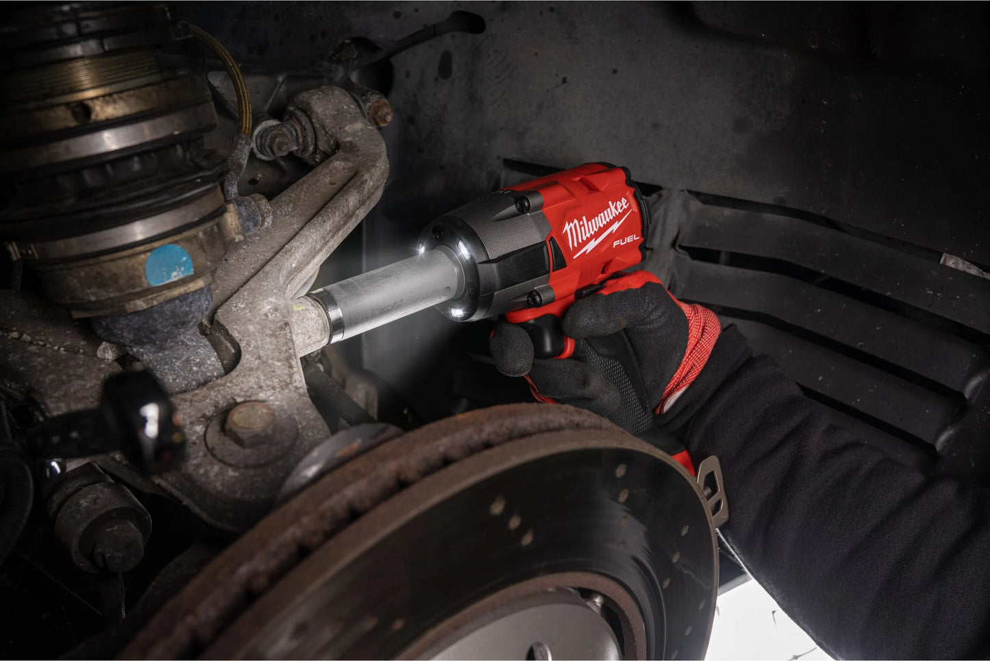 Llave de impacto de par medio M18 FUEL 1/2" Con anillo de fricción Milwaukee M18 FMTIW2F12-502X