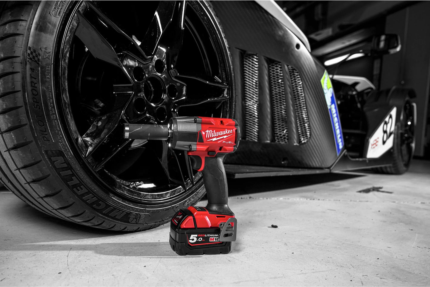 Llave de impacto de par medio M18 FUEL 1/2" Con anillo de fricción Milwaukee M18 FMTIW2F12-502X