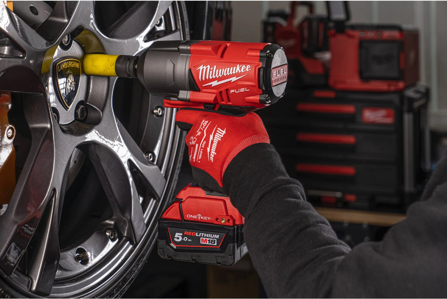 Chiave a impulsi M18 FUEL ONE-KEY 1/2" + 2 batterie da 5Ah + caricabatterie + valigetta Milwaukee M18 ONEFHIWF12-502X