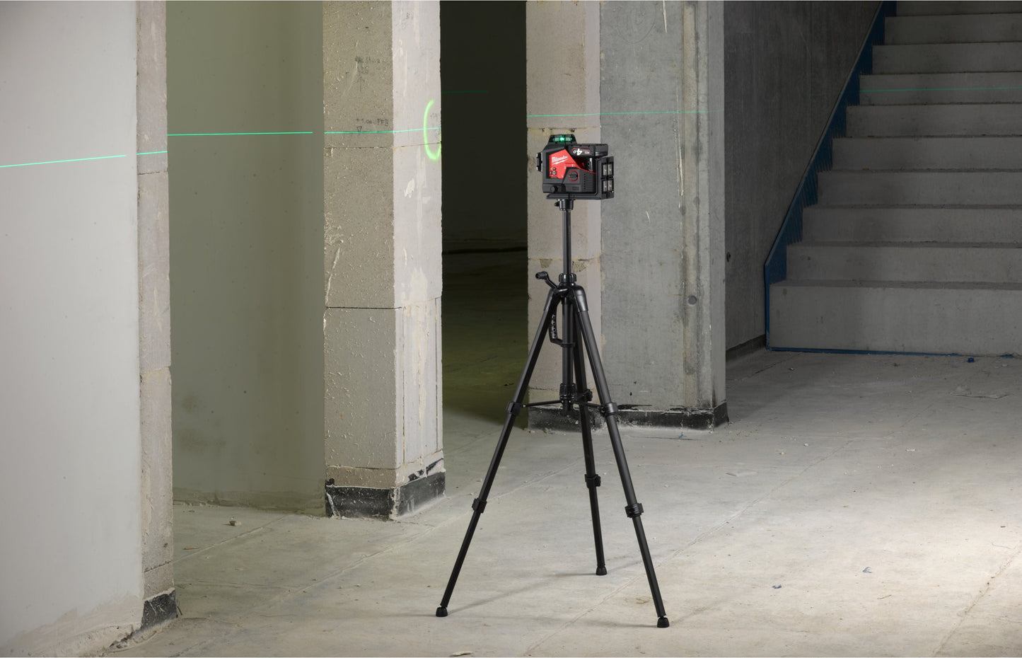 Trípode para nivel láser 1,2m Milwaukee TRP120